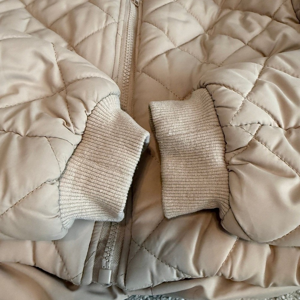 Princess Polly Quilted Puffer Jacket Womens 8 Tan Beige Cropped Zip Mock Neck - Picture 10 of 10